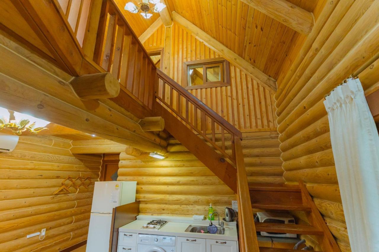 Jungmun Log Pension & Resort Seogwipo Exterior foto