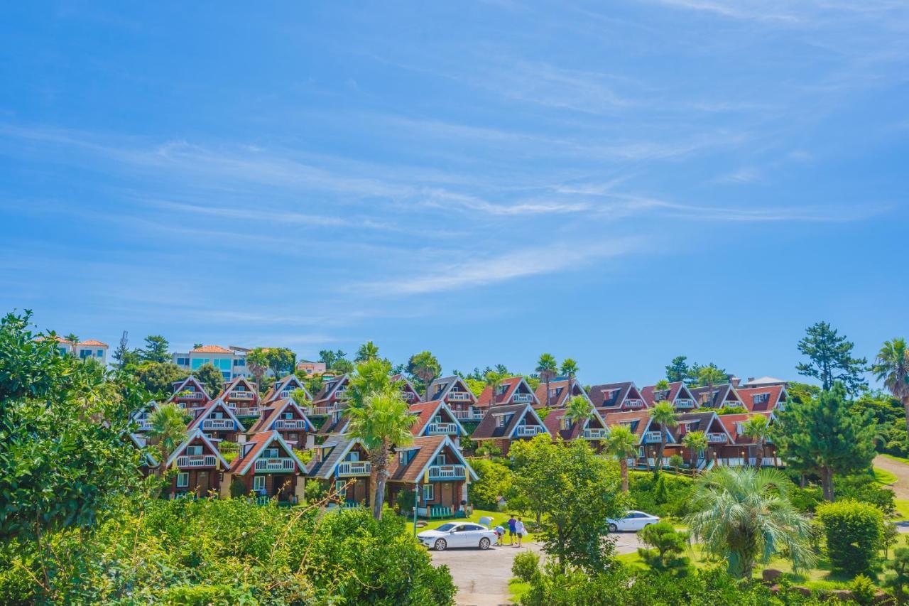 Jungmun Log Pension & Resort Seogwipo Exterior foto